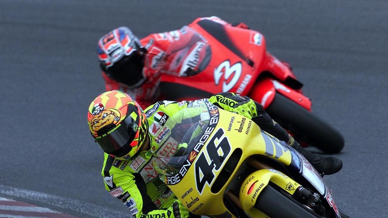 Valentino Rossi gegen Max Biaggi: Ein großes Duell der MotoGP-Historie.