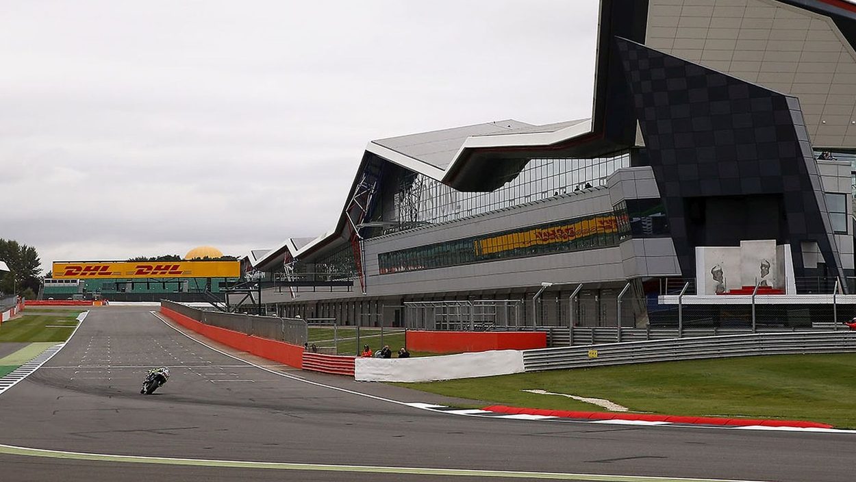 Im Juni wird Silverstone komplett neu asphaltiert