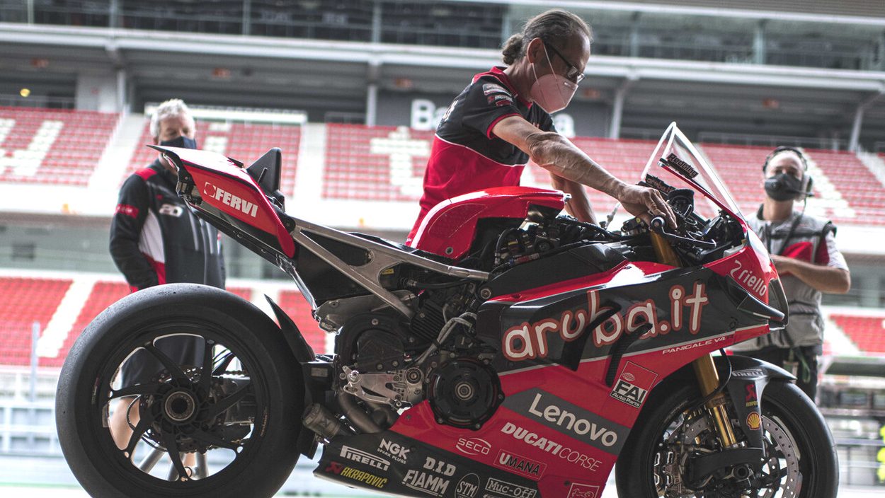 Die Ducati Panigale V4R ist schneller als Casey Stoners Honda RC213V in der Saison 2012