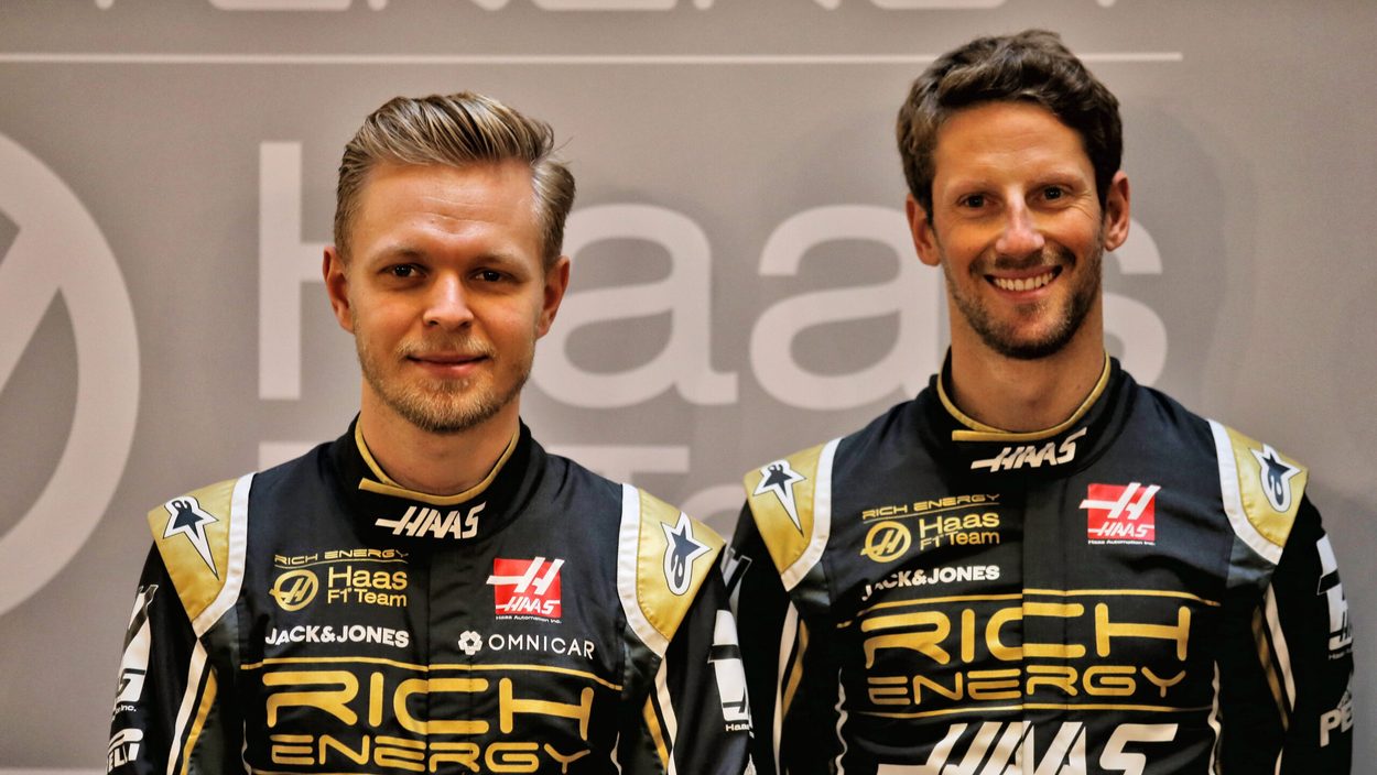 LONDON,ENGLAND,07.FEB.19 - MOTORSPORTS, FORMULA 1 - Haas F1 Team presentation. Image shows Kevin Magnussen (DEN) and Romain Grosjean (FRA/ Haas). Photo: GEPA pictures/ XPB Images/ Batchelor - ATTENTION - COPYRIGHT FOR AUSTRIAN CLIENTS ONLY