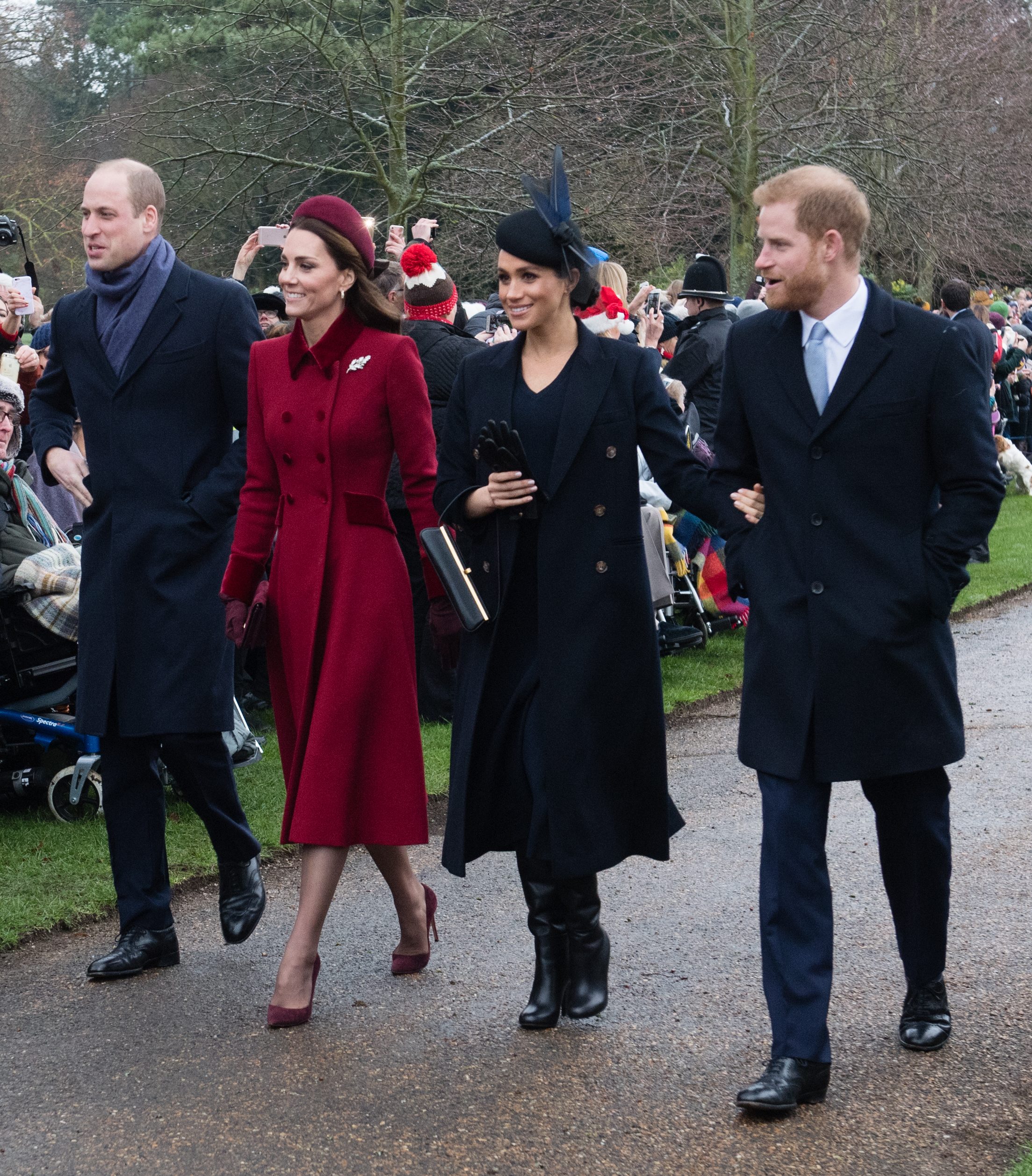 KING'S LYNN, ENGLAND - DECEMBER 25: Prince William, Duke of Cambridge, Catherine, Duchess of Cambridge, Meghan, Duchess of Sussex and Prince Harry, Duke of Sussex attend Christmas Day Church service at Church of St Mary Magdalene on the Sandringham estate on December 25, 2018 in King's Lynn, England. (Photo by Samir Hussein/WireImage)