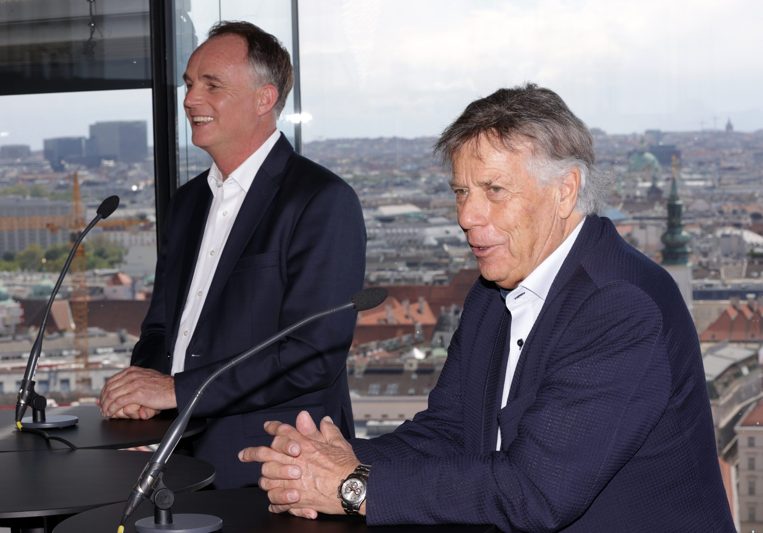 VIENNA,AUSTRIA,20.MAY.21 - WINTERSPORTS - OESV, Oesterreichischer Ski Verband, press conference. Image shows president Peter Schroecksnadel (front/ OESV) and president Karl Schmidhofer (StSV).