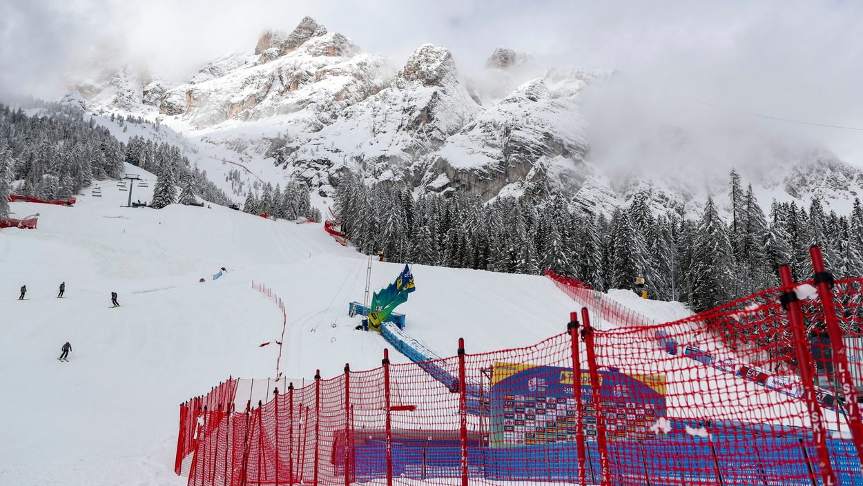 CORTINA D AMPEZZO,ITALY,08.FEB.21 - ALPINE SKIING - FIS Alpine World Ski Championships, alpine combined, slalom. Image shows an overview of the course.