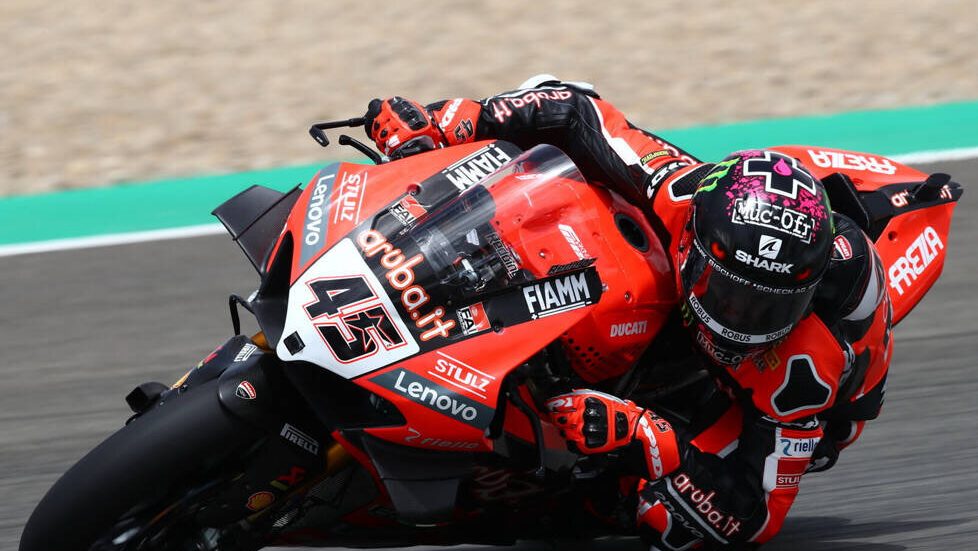 Mit zwei Siegen drückte Ducati-Star Scott Redding dem Re-Start der WSBK in Jerez seinen Stempel auf.