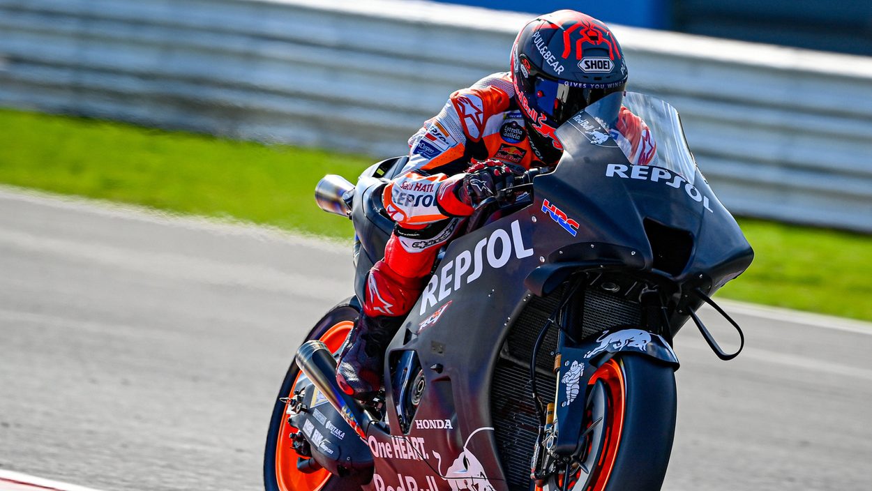 Marc Marquez testete in Misano die neue Honda für die MotoGP-Saison 2022.